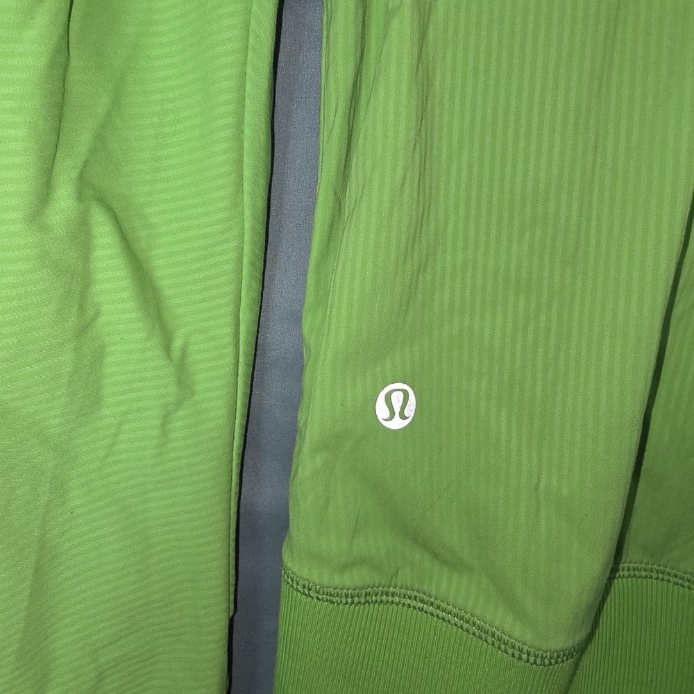 2013 Lululemon Street To Studio Full Zip Jacket  Lime Green Size 8 SEE PHOTO - Picture 6 of 9
